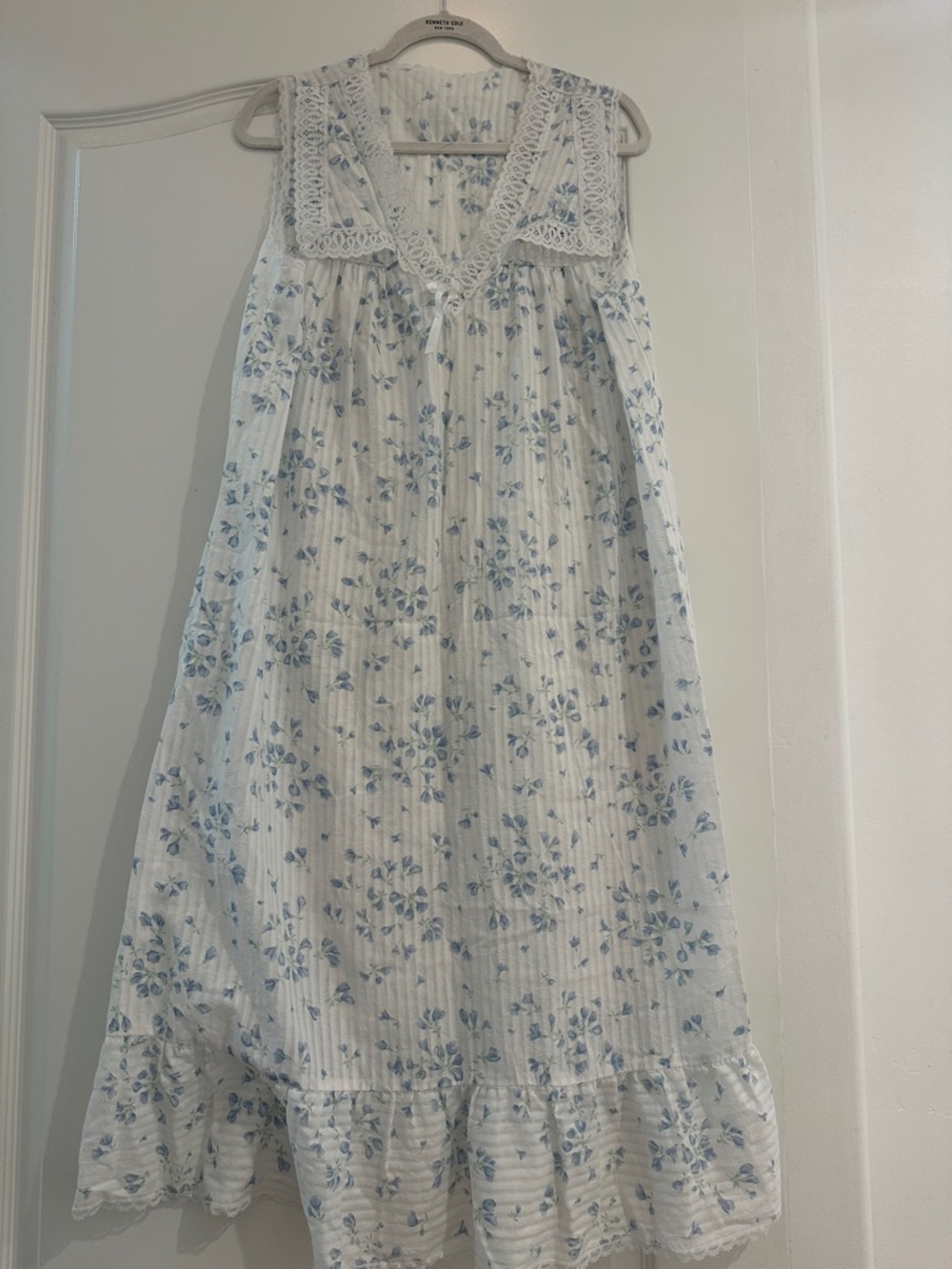 Women’s Blue Floral Cotton Nightgown - White & Blue